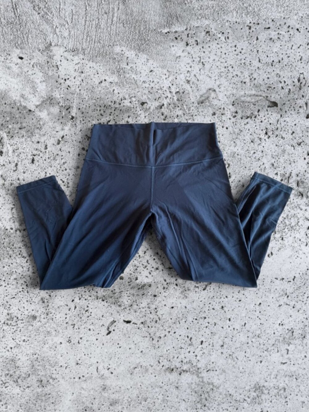 Lululemon Navy 7/8 High Rise Leggings Size Missing